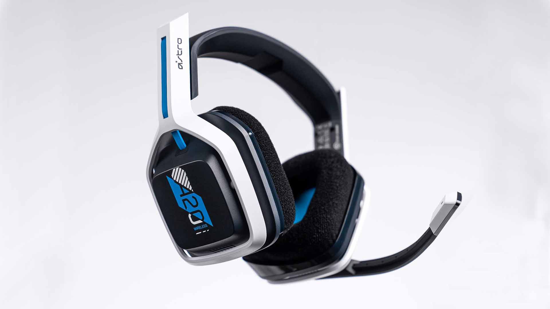 Astro A20 Gen 2 Wireless Gaming Headset Review Balancing Performance With Usability