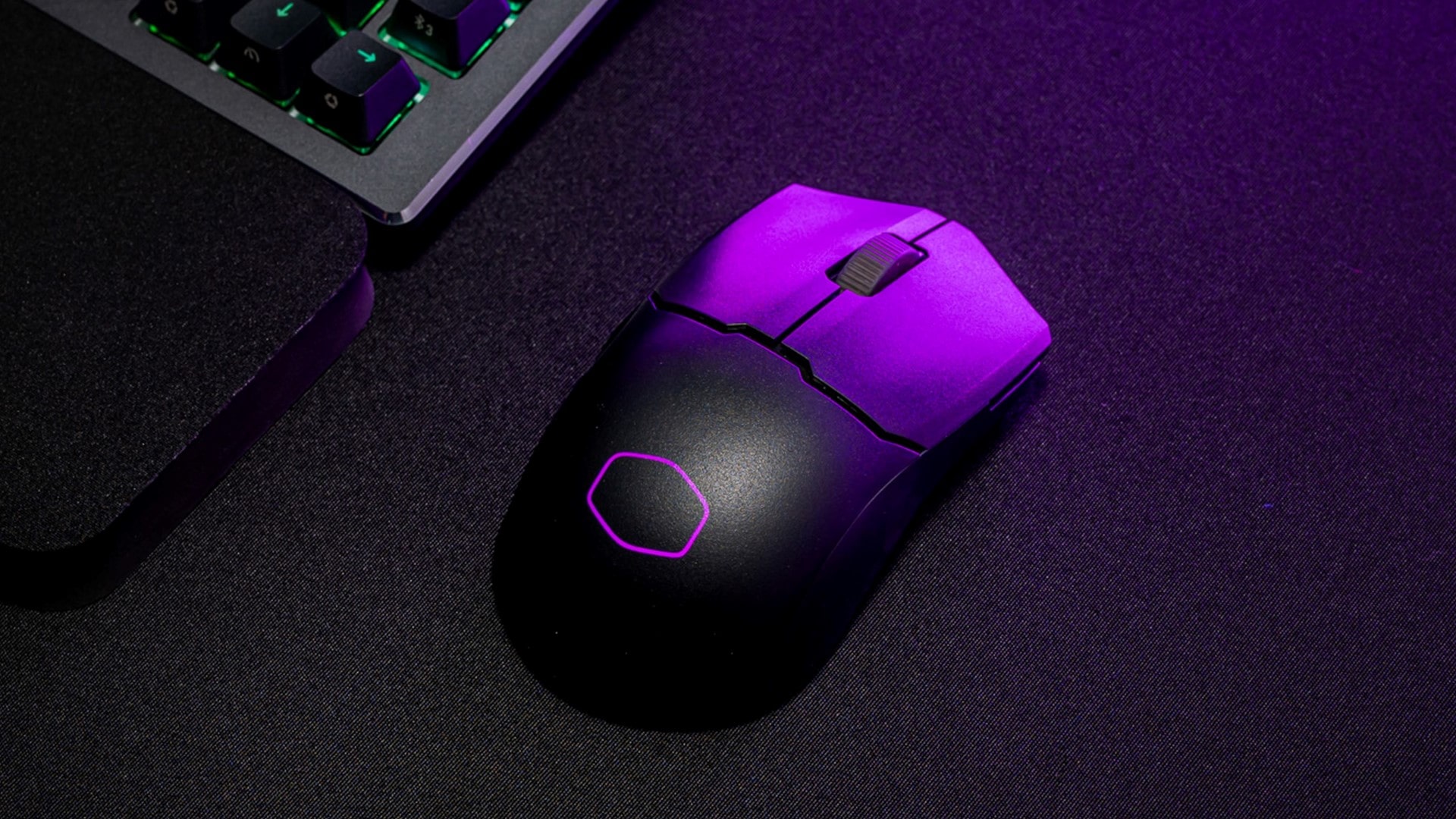 Cooler Master MM712 review - A perfect gaming mouse for small hands