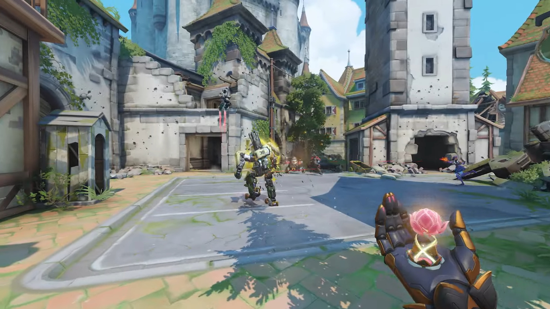 Overwatch 2 Player "fixes" New Hero Lifeweaver's Keybinds